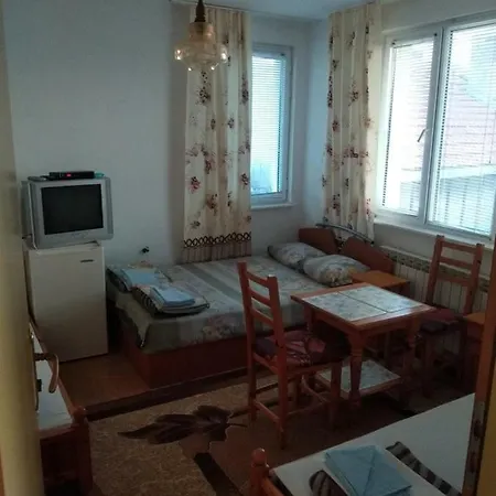 House Georgievi Alloggio in famiglia *